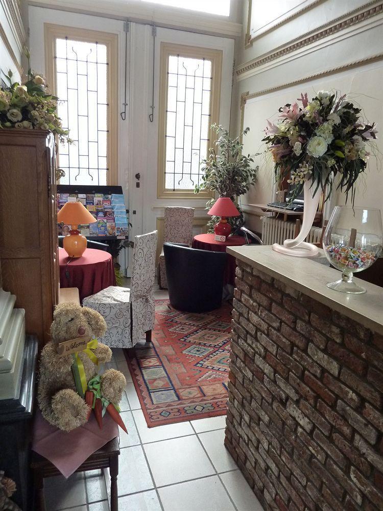 Asiris 2* Brujas