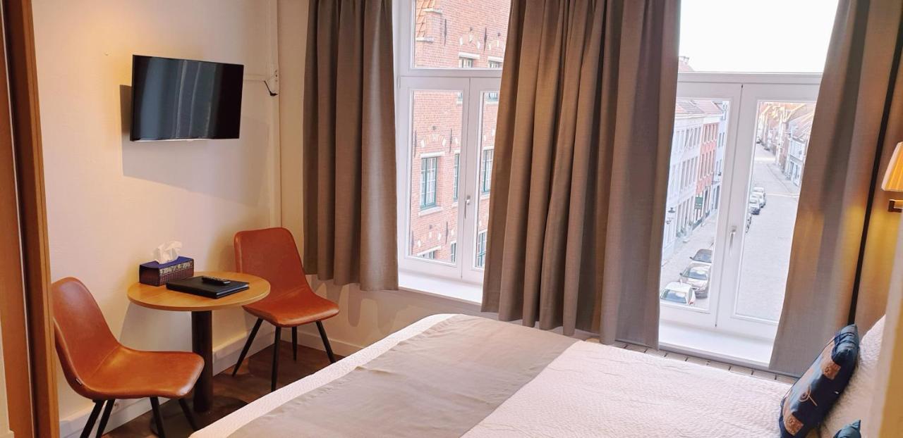 Asiris Hotel 2*