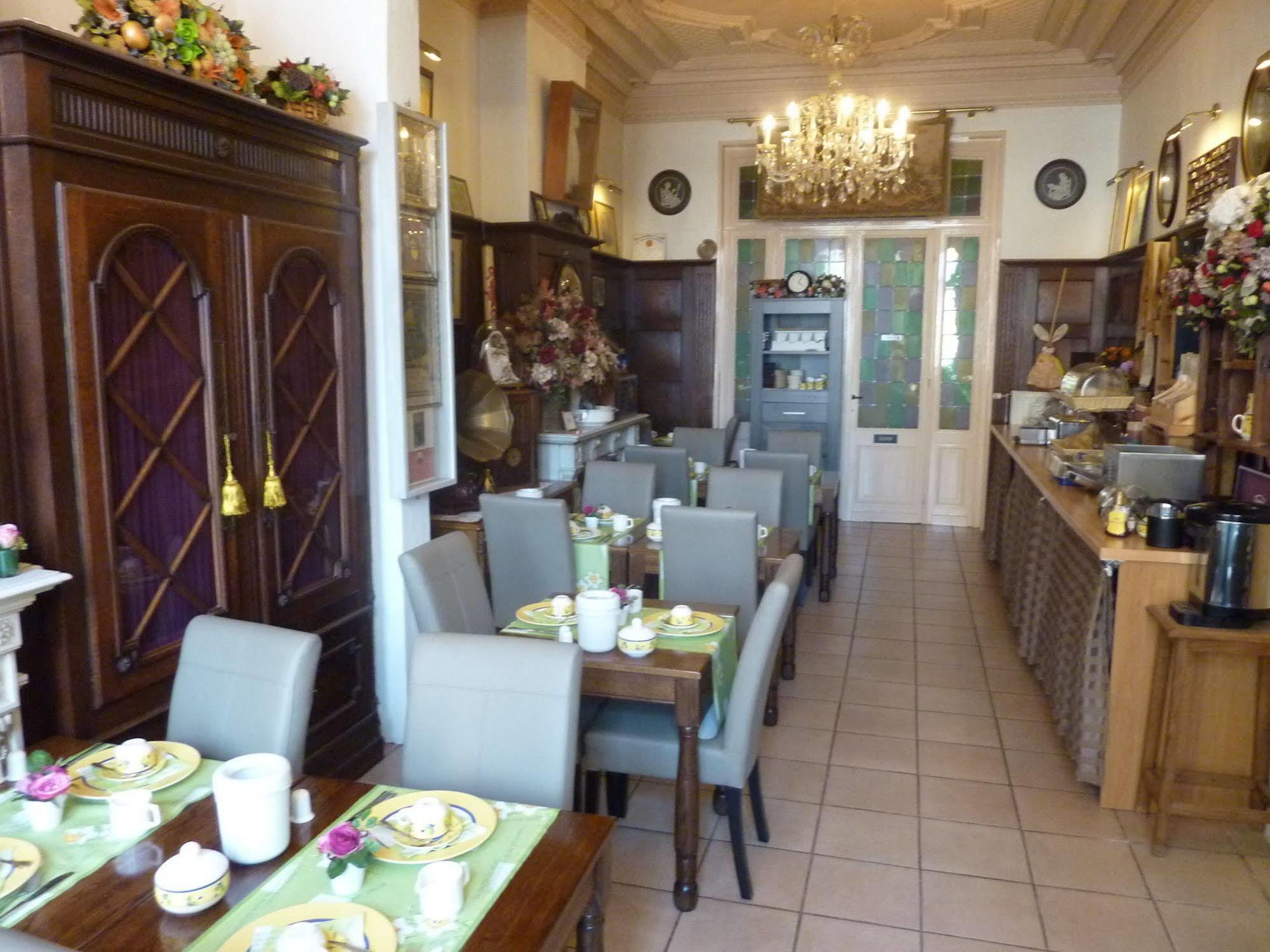 Hotel Asiris